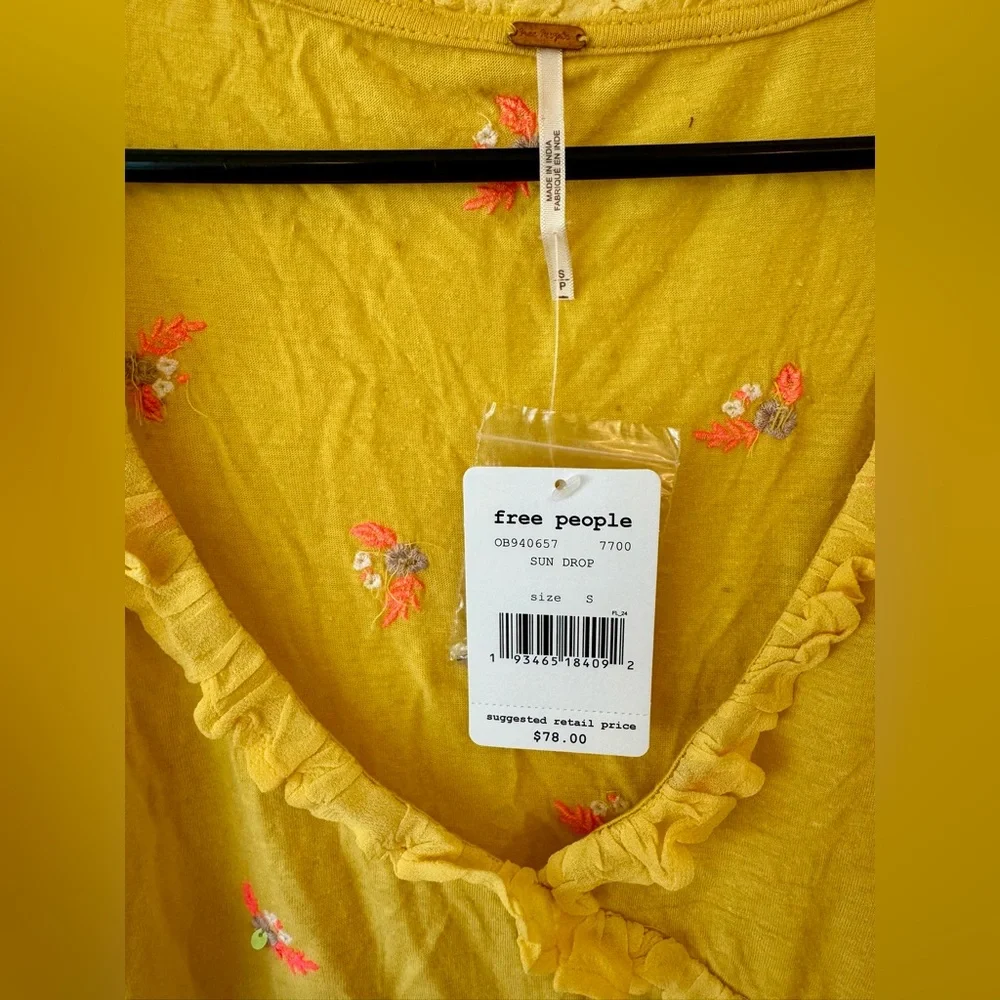 NWT Free People Full Bloom Embroidered Crop Top